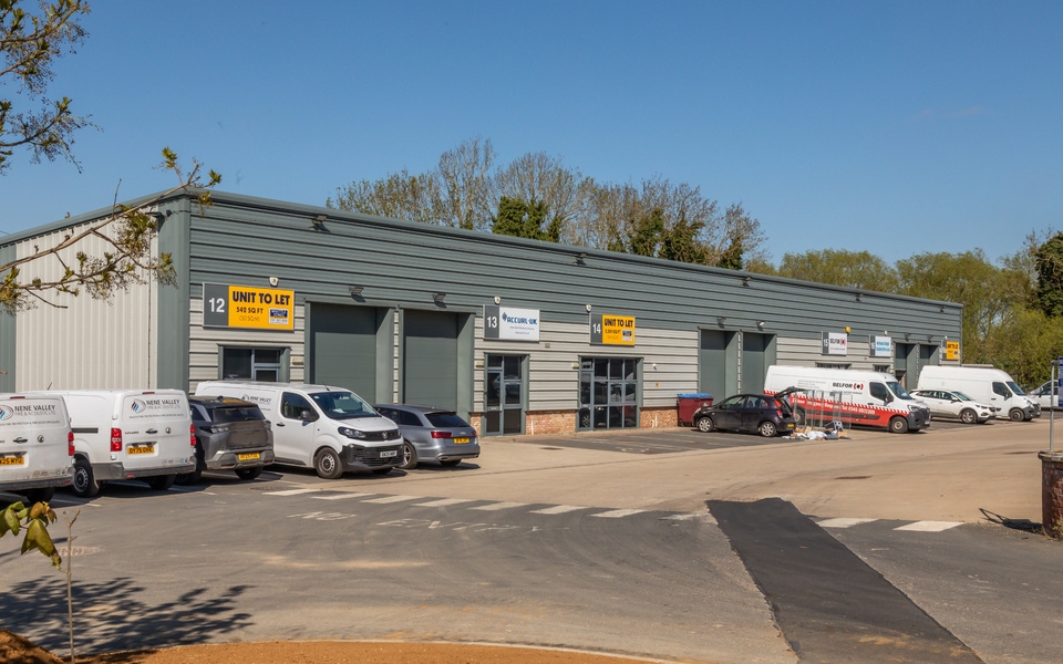 Leyland Trading Estate - Externals (1)